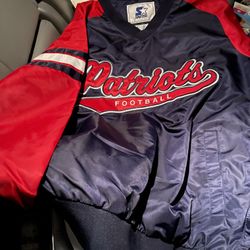 *New With Tags* Patriots Sweatshirt …Medium