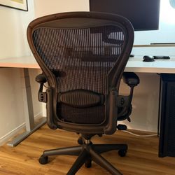 Herman Miller Aeron Size C Fully Loaded
