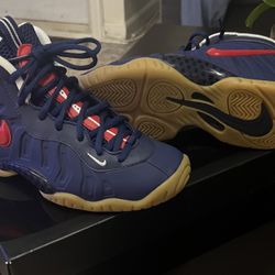 Women’s Size 5 Nike