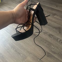 Black 8.5 Strap Heels