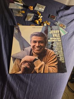 vintage vinyl LP album Moonlight Becomes You by American pop singer Jerry Vale, released on Columbia Records (CS 9171).