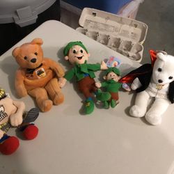 Various Plush Kids Toys        Non-smoking Home