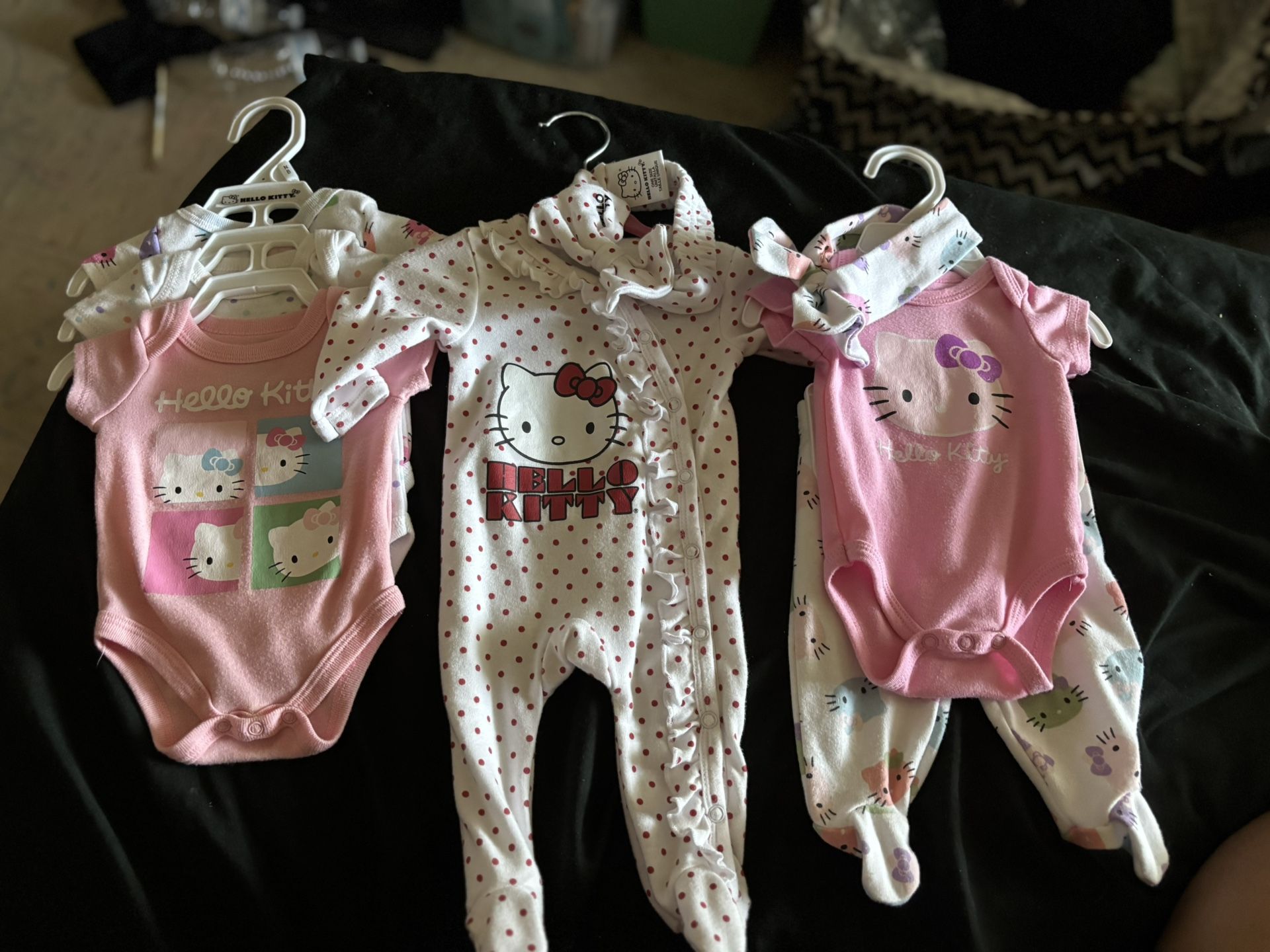Hello Kitty Bundle (Newborn)
