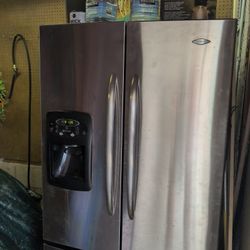 Refrigerator 