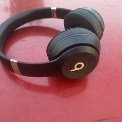 Beats Solo 4 Wireless Headphones