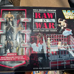 WWF RAW IS WAR ACTION RING AND ACTION FIGURES 