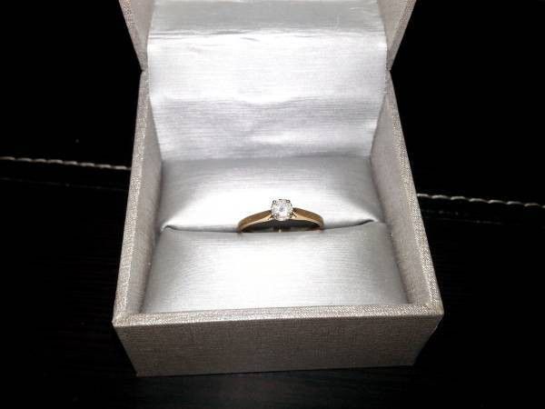 1/3 carat solitaire yellow gold diamond ring