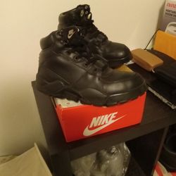 Nike Rhyodomo Acg Sz 10