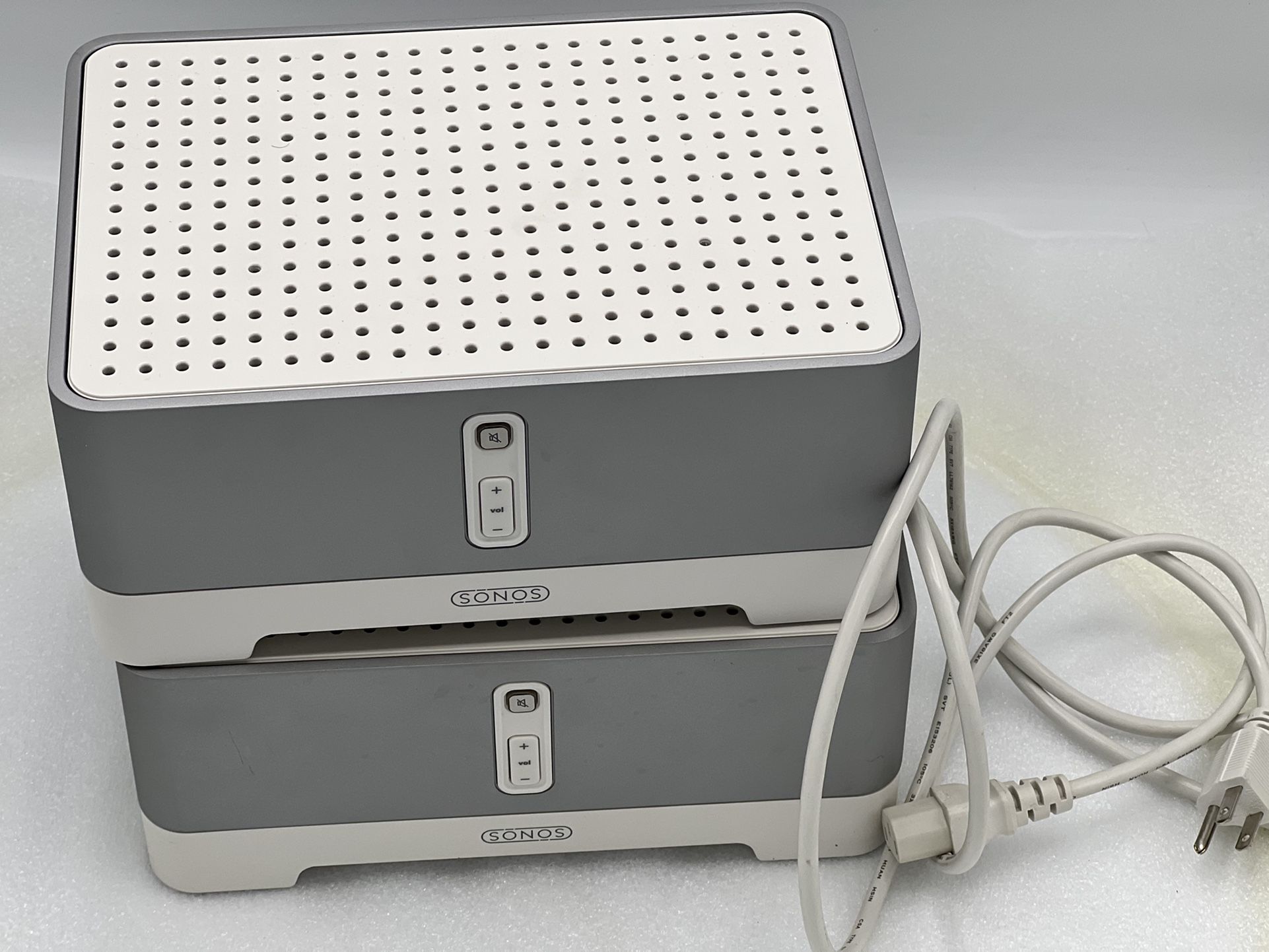 Two SONOS ZP100 Amplified Zone Players