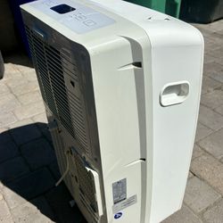 it's Gonna Be Hot Tomorrow Portable Air-Conditioning Unit Working