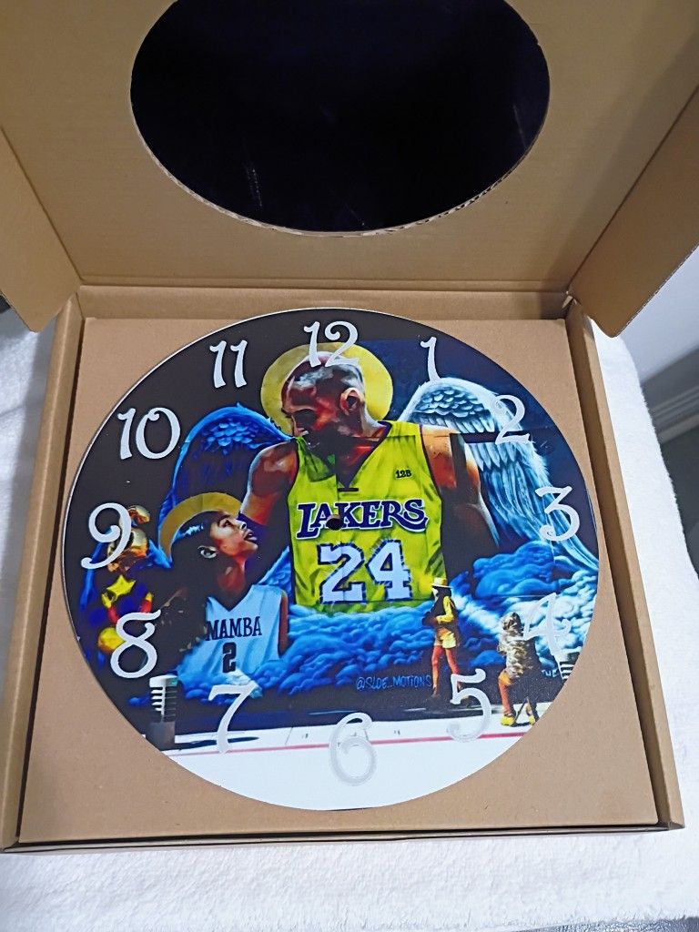 Beautiful Kobe & Gigi Clock Great Christmas Gift Ideas!
