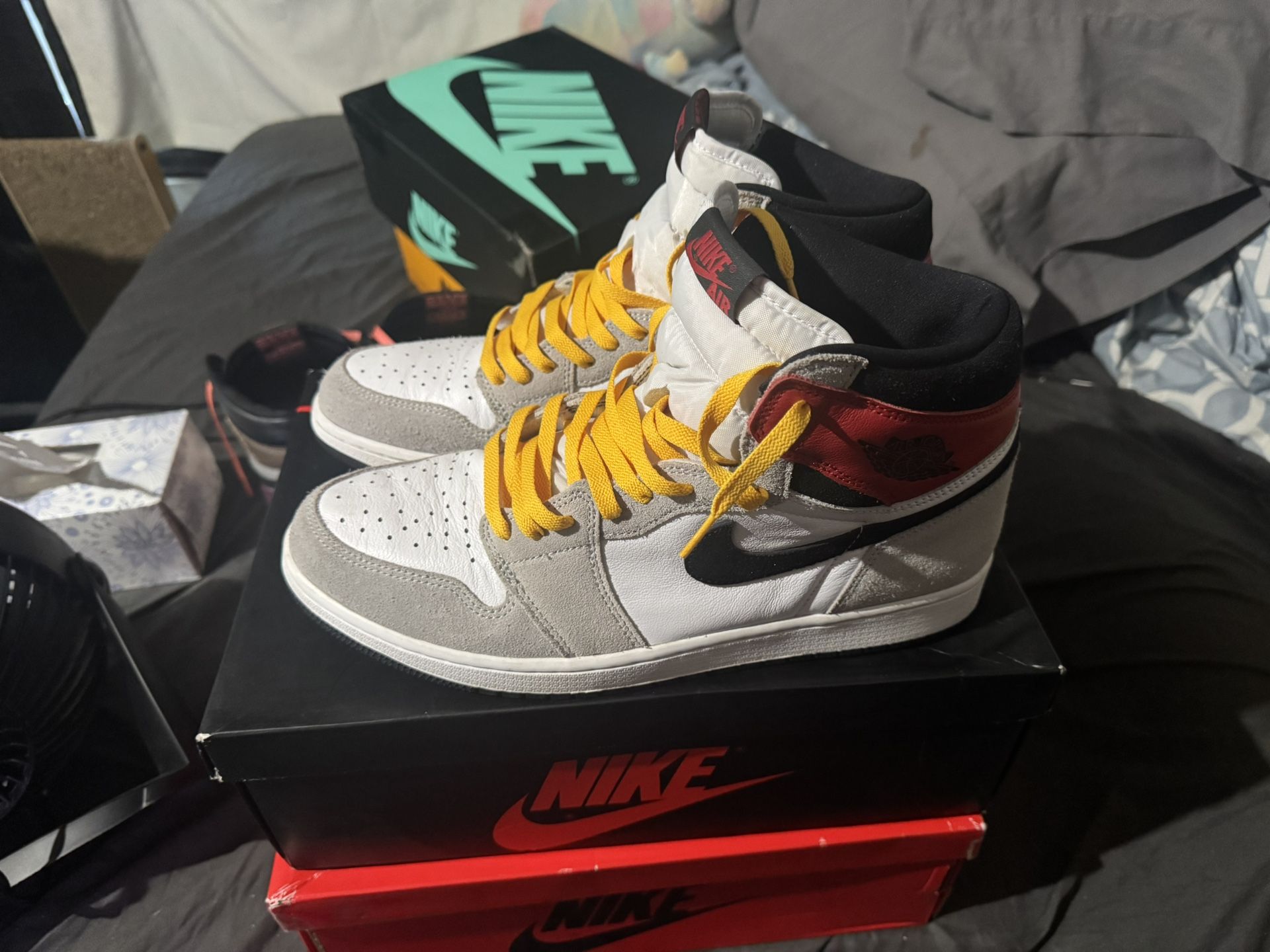 Nike Air Jordan 1 Light Smoke Gray Mens Shoe Size 13