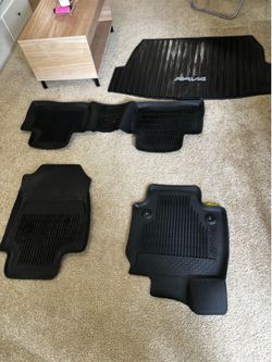 Toyota rav4 floor mat