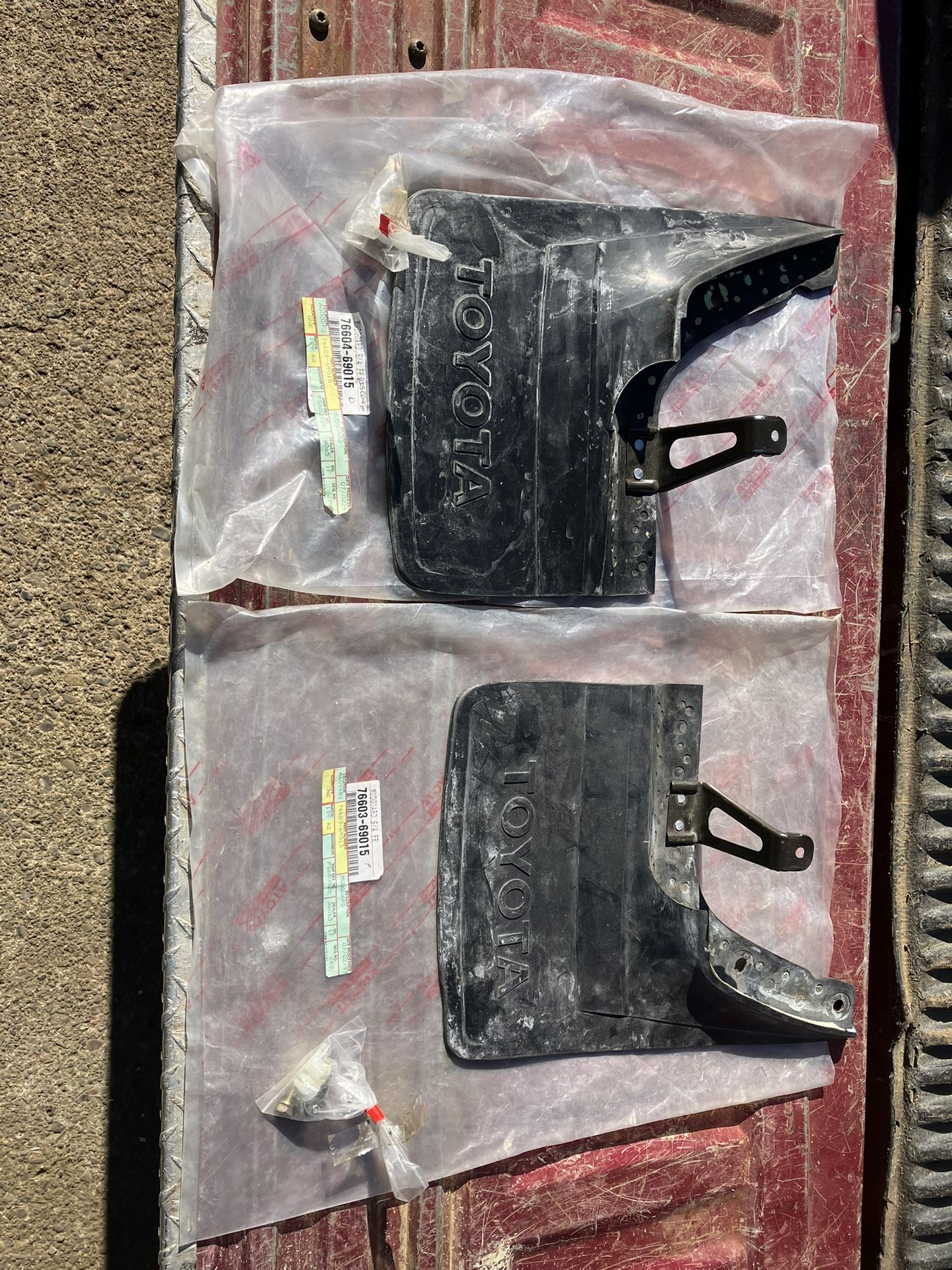 Mudguards Toyota (N.O.S.)