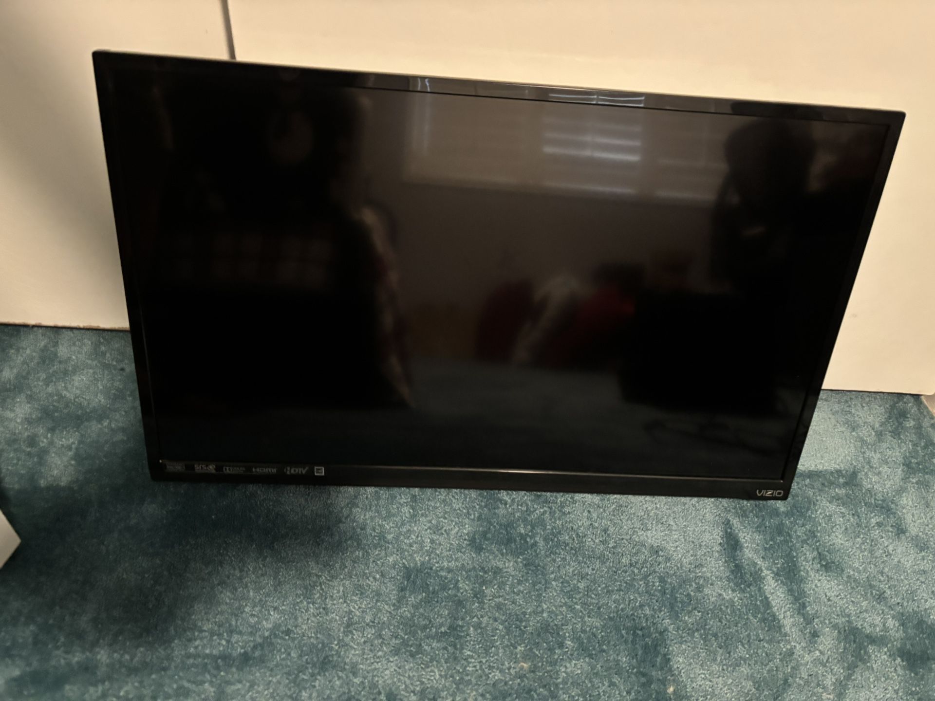 32” TV