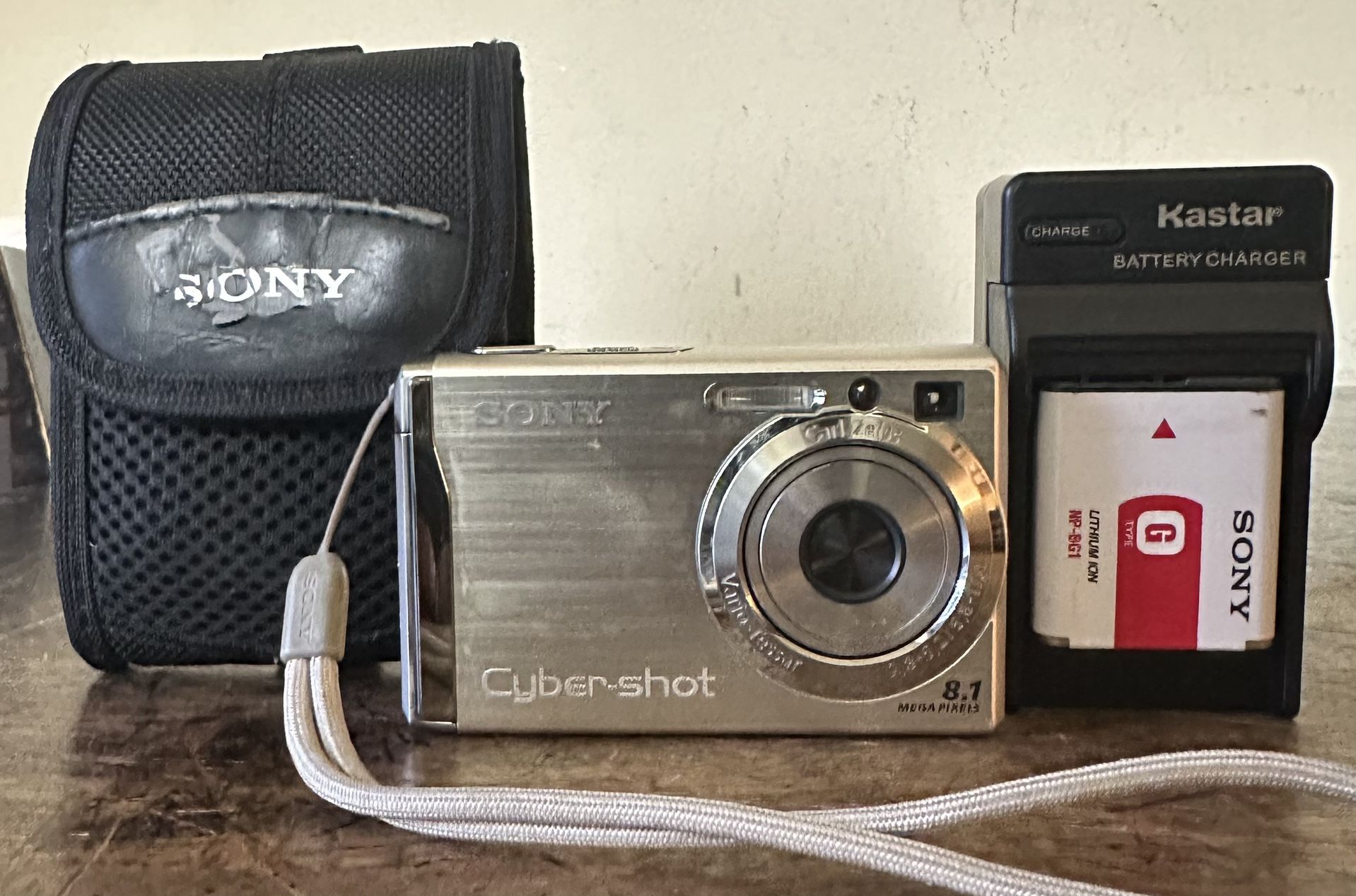 Sony Cyber-shot DSC-W90 8.1MP Digital Camera Silver