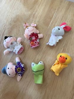 Kid finger puppet set $5