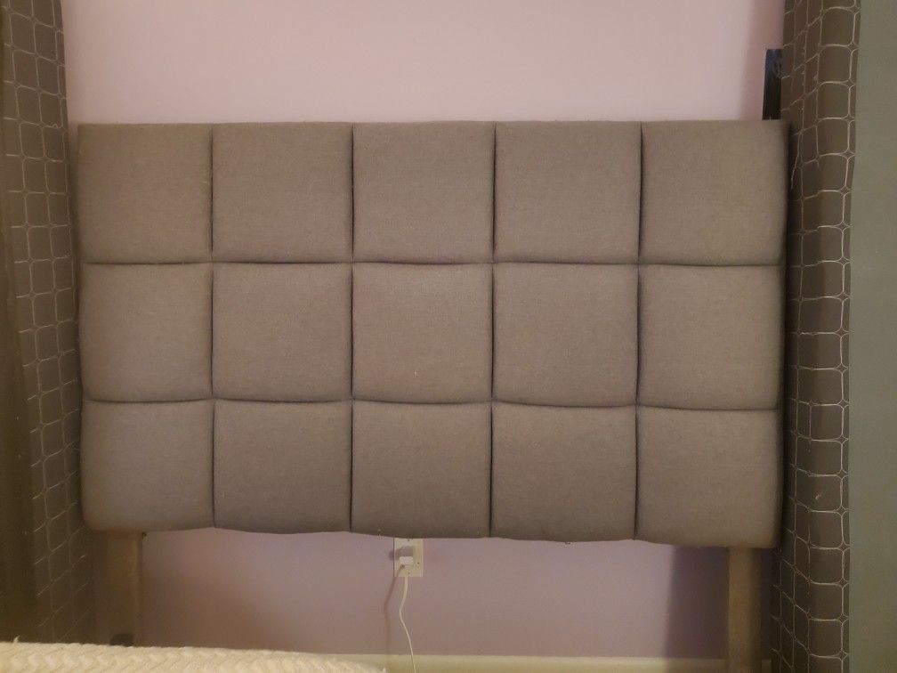 Free queen headboard and boxspring