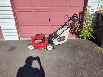 22-in Rear Wheel Drive Toro Lawn Mower