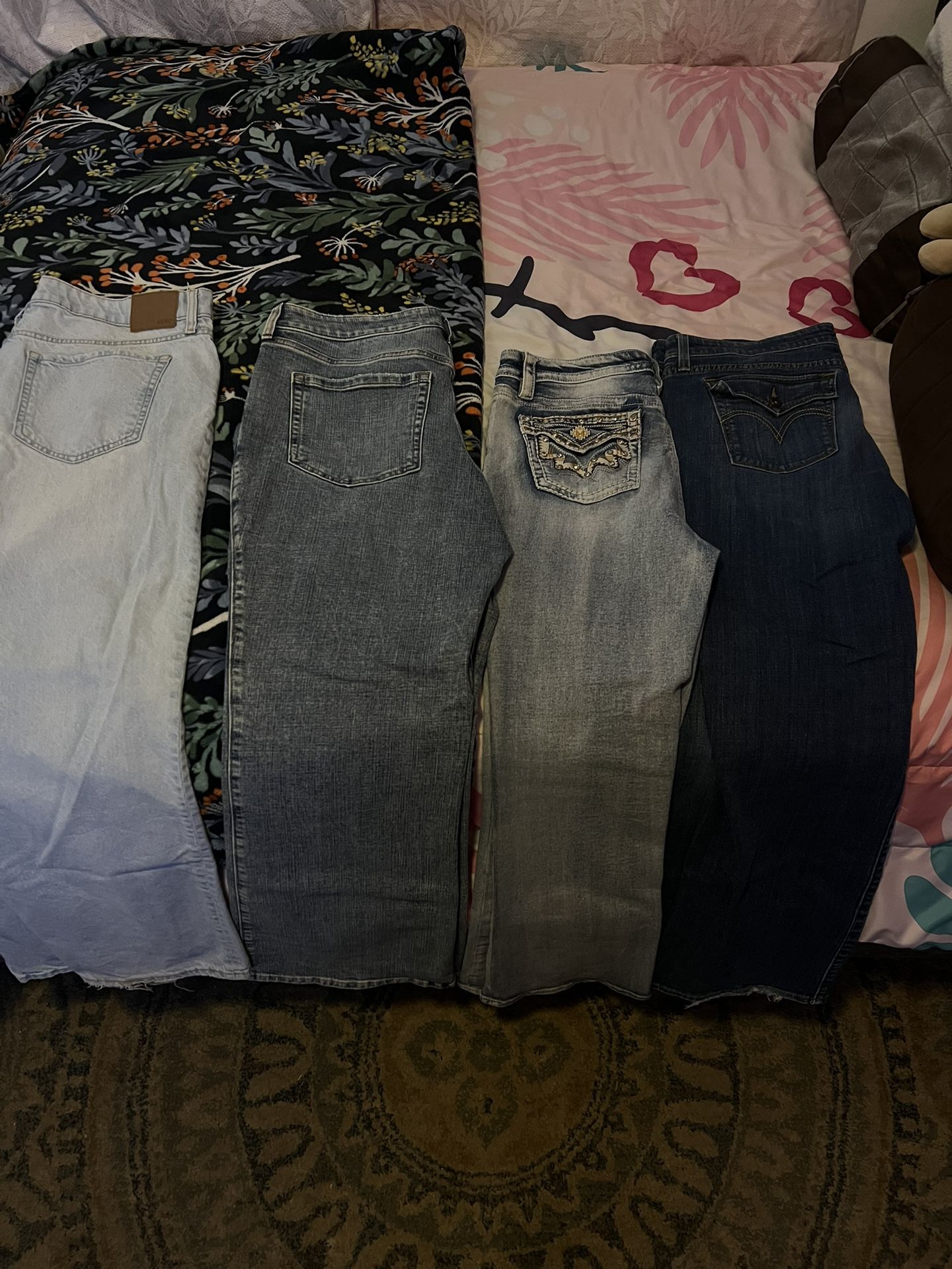 Selling Jean!!