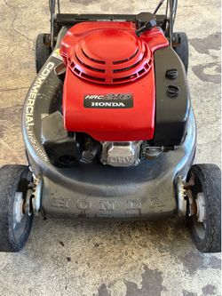 Honda HRC 216 commercial mower