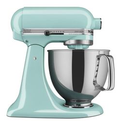 New Kitchen Aid Artisan Mixer 5.Qt 