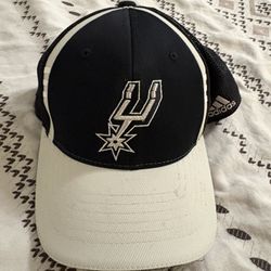 San Antonio Spurs Youth Mesh Hat. $10