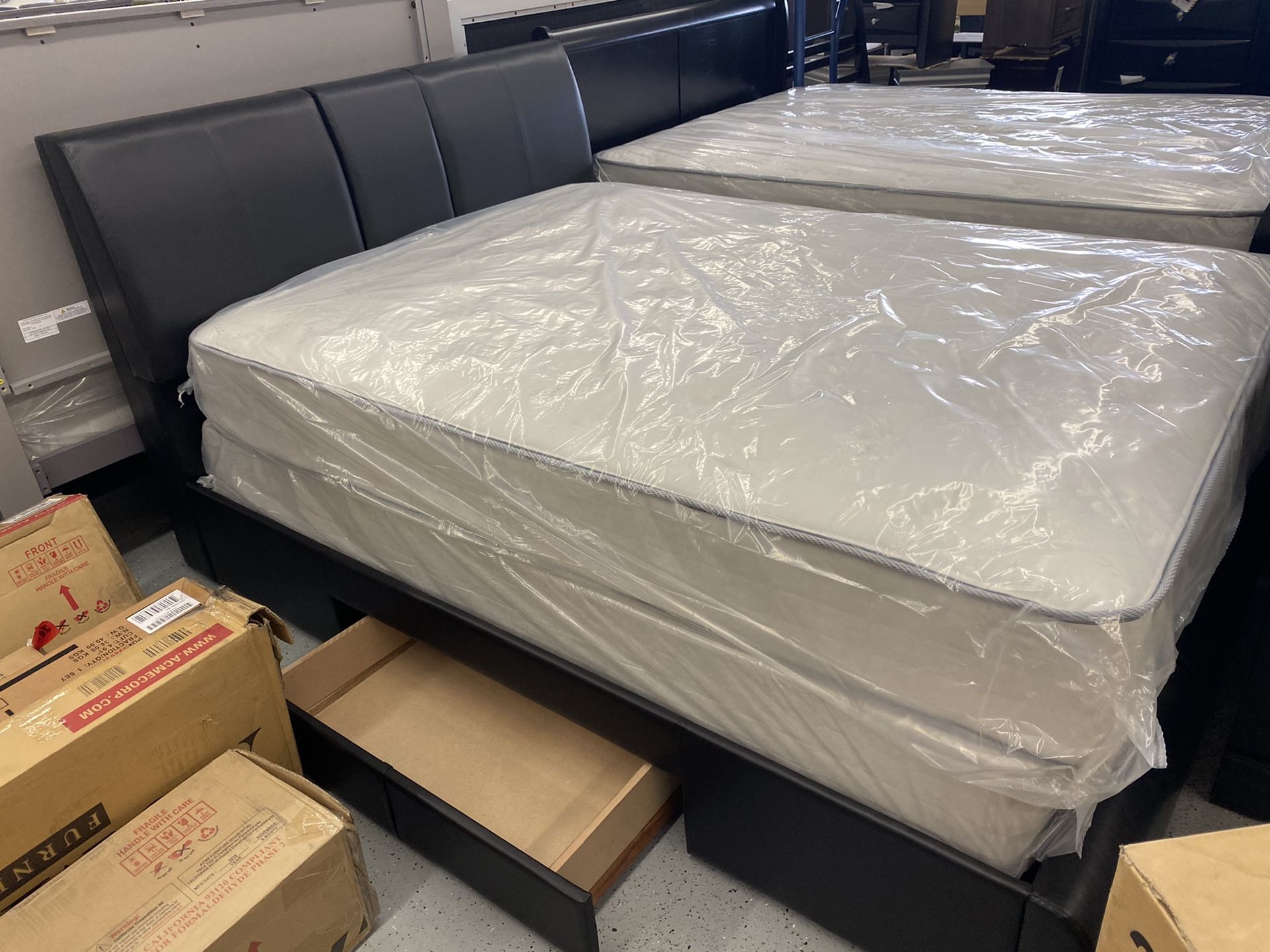 Furniture mattress- π₯sectional ( POWER USB)π₯