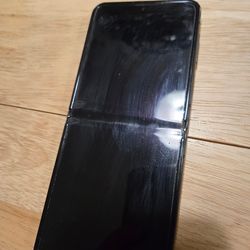 Samsung Flip 4 phone