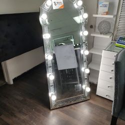 Brand New Stand Mirror 
Crystal Diamond Style
LED Light Builbs
$455 + Tax 
FREE LOCAL DELIVERY
ONLINE SALES 
SHOWROOM AVAILABLE 
SOME ITEMS ON DISPLAY