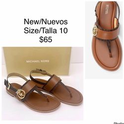 Michael Kors Carmen Logo Sandals, New Size 10/Huaraches nuevos talla 10