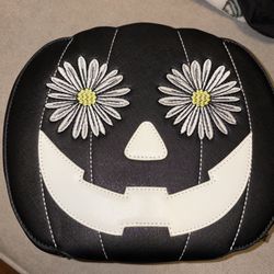 BACKSTITCH BRUJA: Black Springoween bag