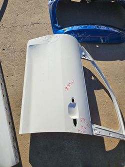 Kia k4 left door oem