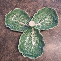 Bordallo Pinheiro tri leaf dish