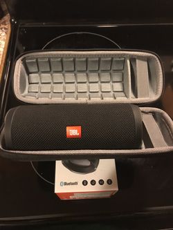 JBL flip 4