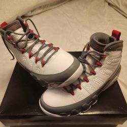 Men’s Jordan Retro 9