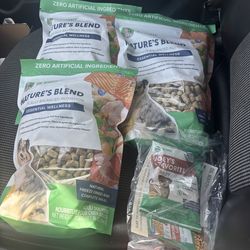 Dr. Marty Nature’s Blend Dog Food 16oz (3 Bags) + Joey’s Favorite Treats – NEW Sealed