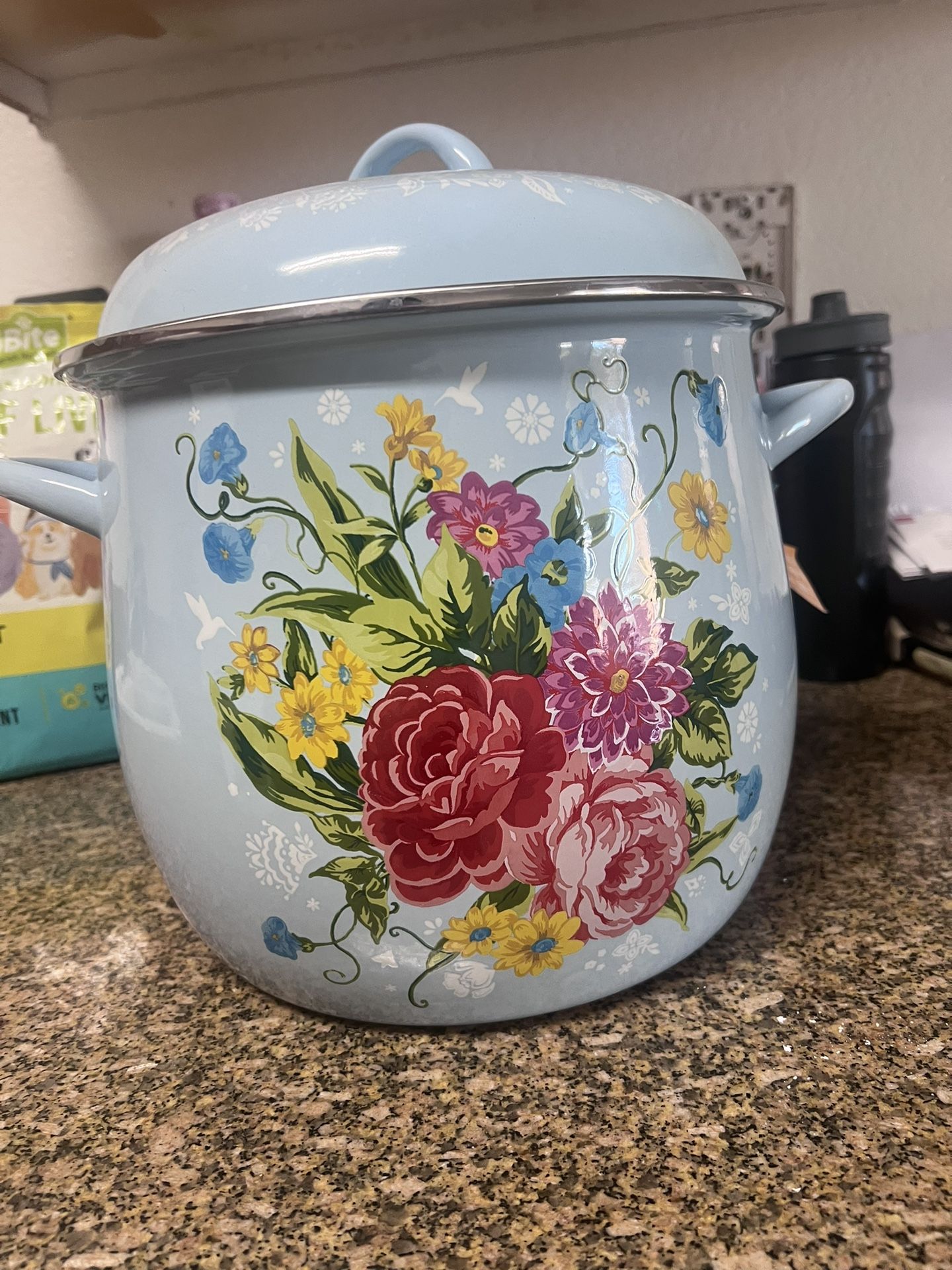 Kitchen Big Cooking Pot .. Ceramic