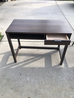Desk w/drawer