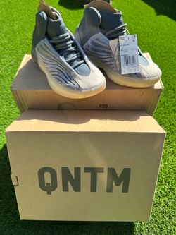 YZY QNTM size 4.5 GX6594