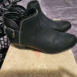 Boots For Women Size 7.5M