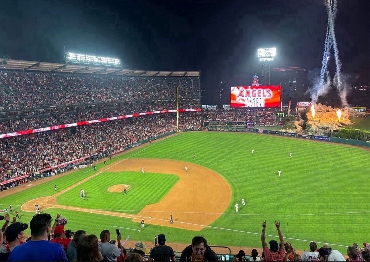 Los Angeles Dodgers Vs Los Angeles Angels - 4 Tix W/Preferred Parking