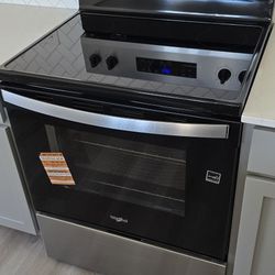 Brand New Whirlpool Electric Range (Never Used – From New Build)