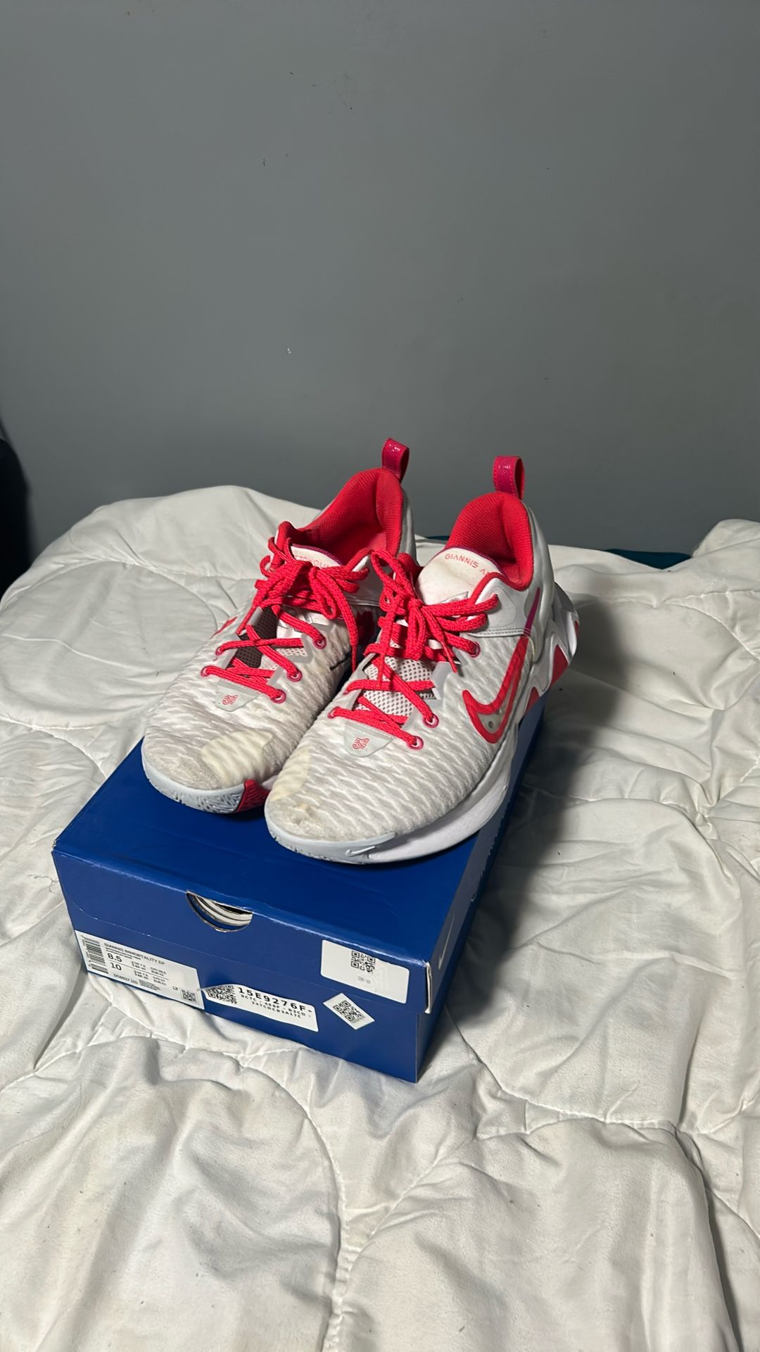 GIANNIS IMORTALITY ROSE SIZE 8.5 MENS