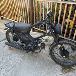 Vintage Looking 49cc Motorbike - Works But Needs Love. 