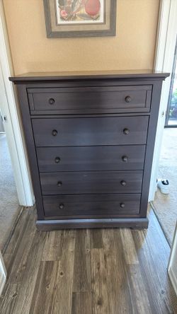 Dresser