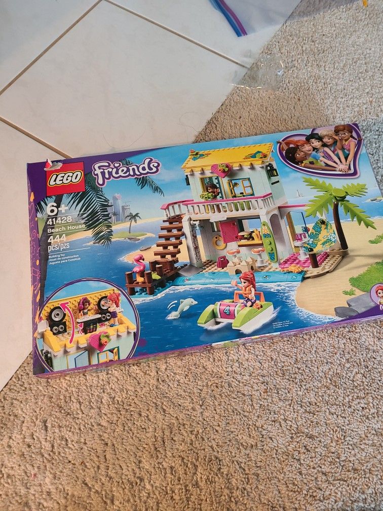 New But Opened Box Lego Friends Beach House