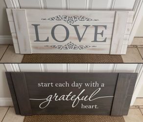 Farmhouse Wooden Wall Signs – Set of 2 – Excellent Condition