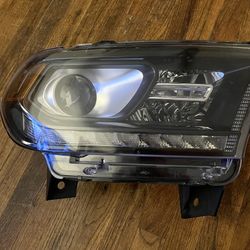 Dodge Durango SRT Passenger Headlight 