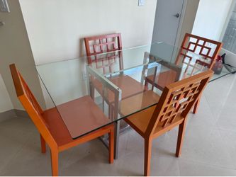 Dinning table with 4 chairs